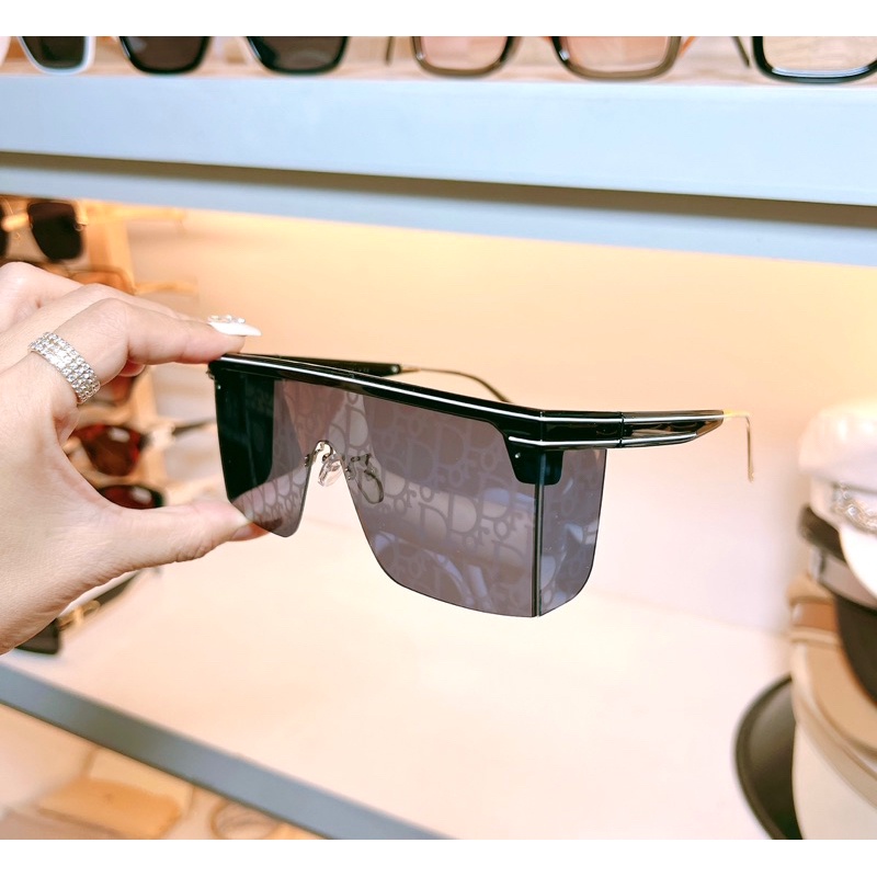 Kính Hiệu Vuông Trendy Dio unisex chống uv tráng gương Chữ Hot 2023