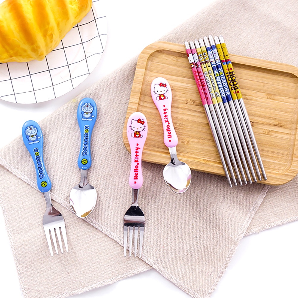 Bộ Ba Món Thìa Dĩa Đũa Bằng Thép Không Gỉ Cho Trẻ Em Hình Doraemon/Hellokitty Hoạt Hình Bộ Dao Kéo Trẻ Em