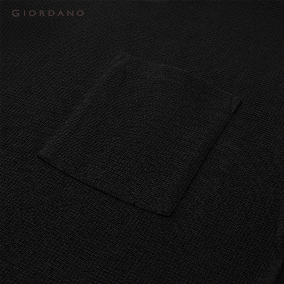 Áo thun GIORDANO 13023304 vải waffle dáng rộng tay ngắn có túi dành cho nam