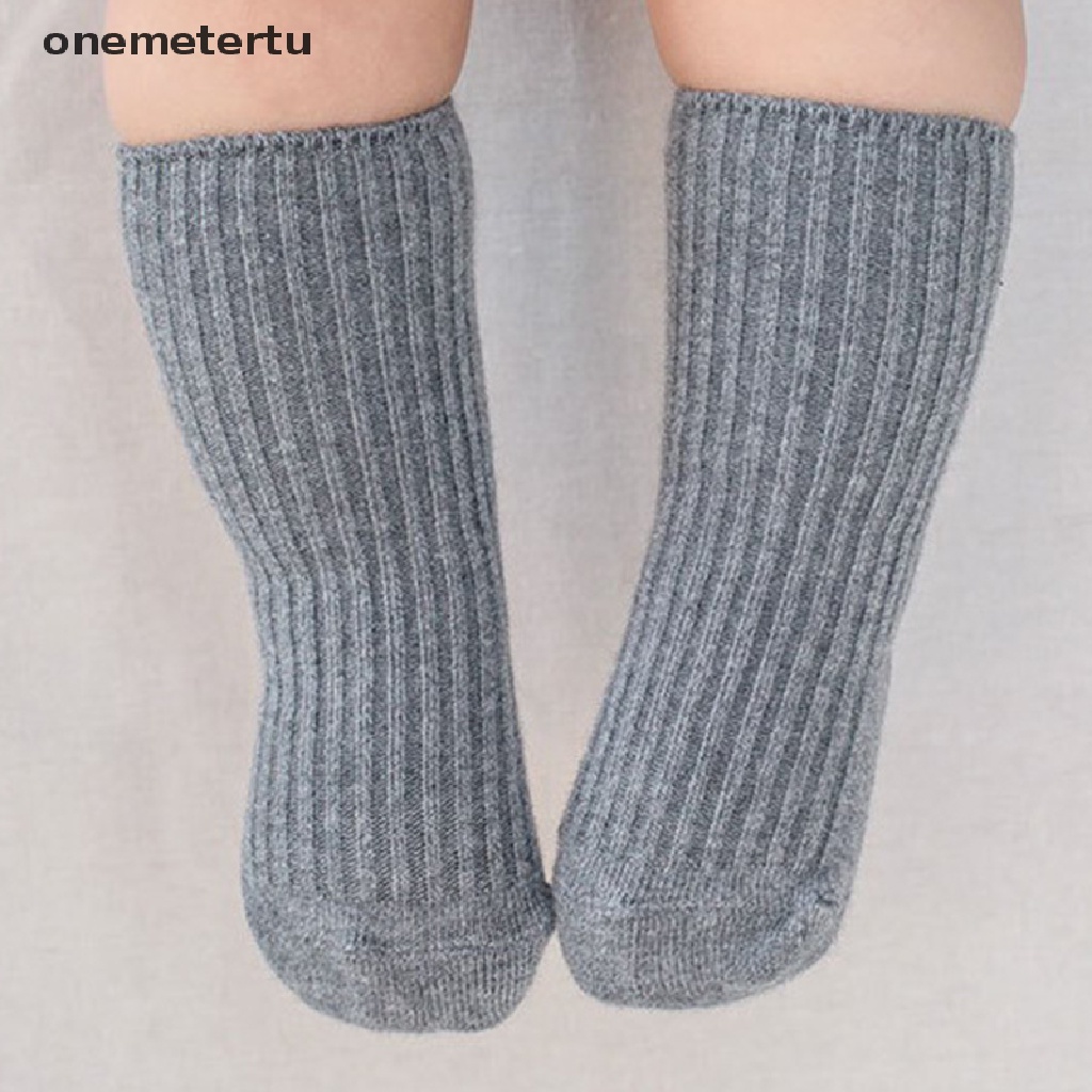 Vớ Cao Su Cổ Vừa Chống Trượt Họa Tiết Kẻ Sọc Dọc Cho Trẻ Em