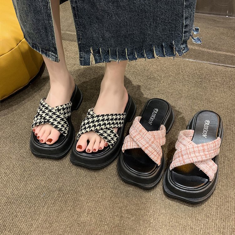 UOUO  dép bánh mì Dép Sandal giày nữ Đế Dày Thời Trang Mùa Hè 2023 Cho Nữ Unique Phong cách Đẹp Thoải mái B26G0A9 37Z230910