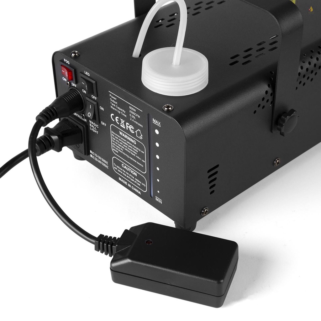 Máy Tạo Khói Sân Khấu Di Động 600W RGB Với Đèn LED 3 Màu 250ml Điều Khiển Từ Xa Tiện Dụng