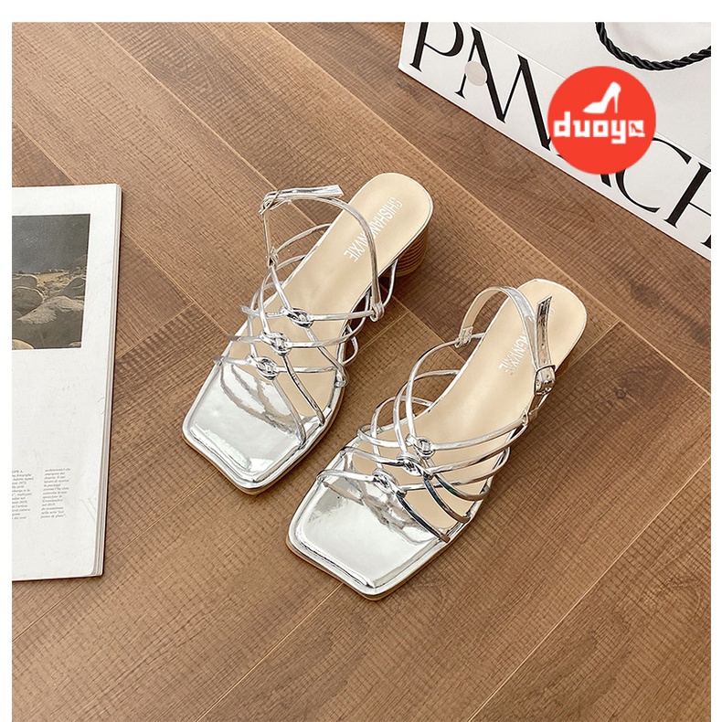 Giày Xăng Đan Thể Thao Gót Cao Dày Dặn Chống Trượt Đính Đá Phối Khóa Gài Màu Bạc Thời Trang Mùa Hè 2022 Cho Nữ