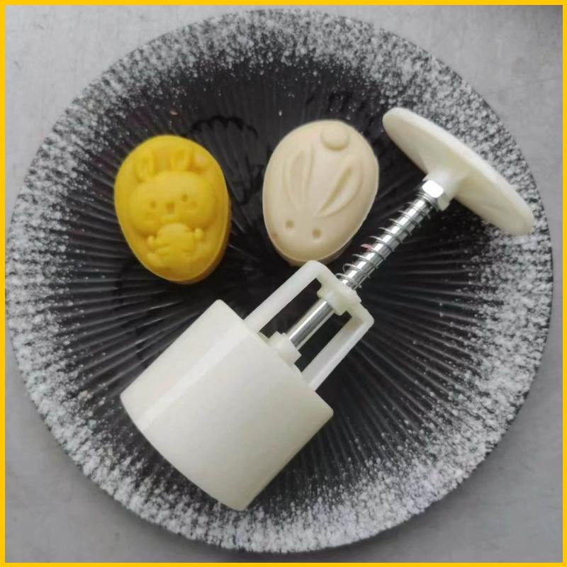 Khuôn Nhựa Làm Bánh Trung Thu Hình Thỏ Dễ Thương