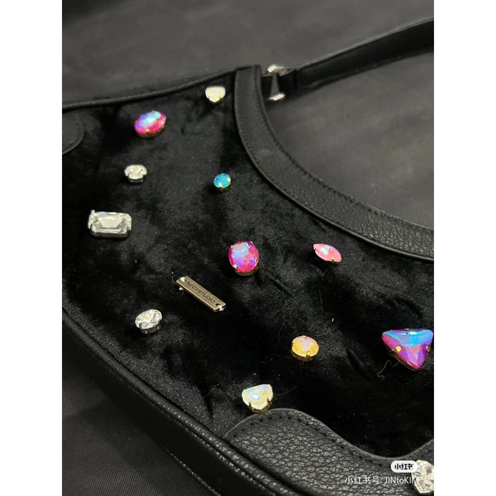 Túi Xách Da Phối Nhung Màu Đen Đính Kim Cương Sang Trọng Cho Nữ