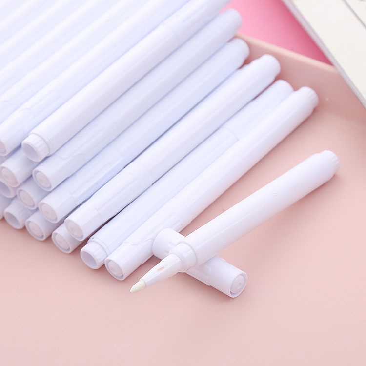 Bút Phấn Nước Dạng Lỏng Màu Trắng