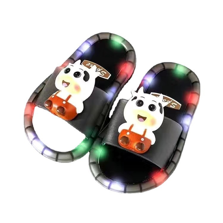 Dép Sandal Họa Tiết Hoạt Hình Dạ Quang Xinh Xắn Dành Cho Bé