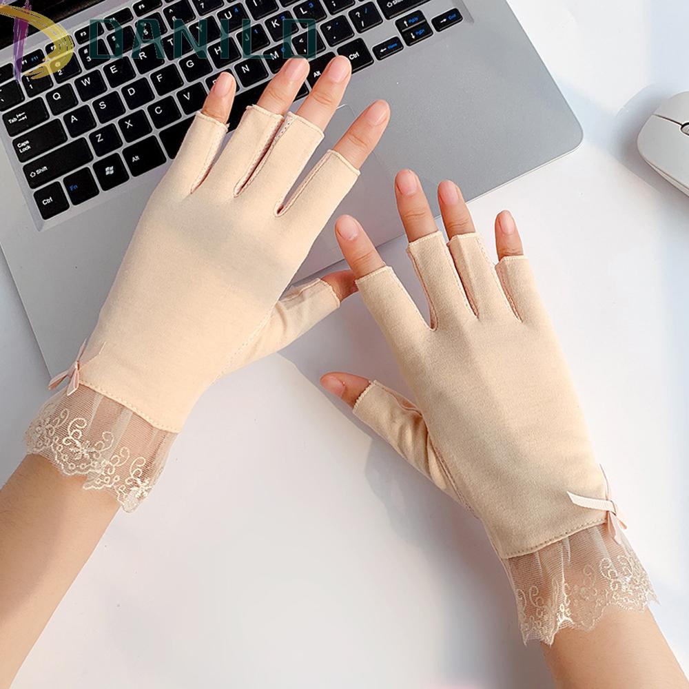 Đôi Găng Tay DANILO Ren Thoáng Khí Thời Trang Cho Nữ