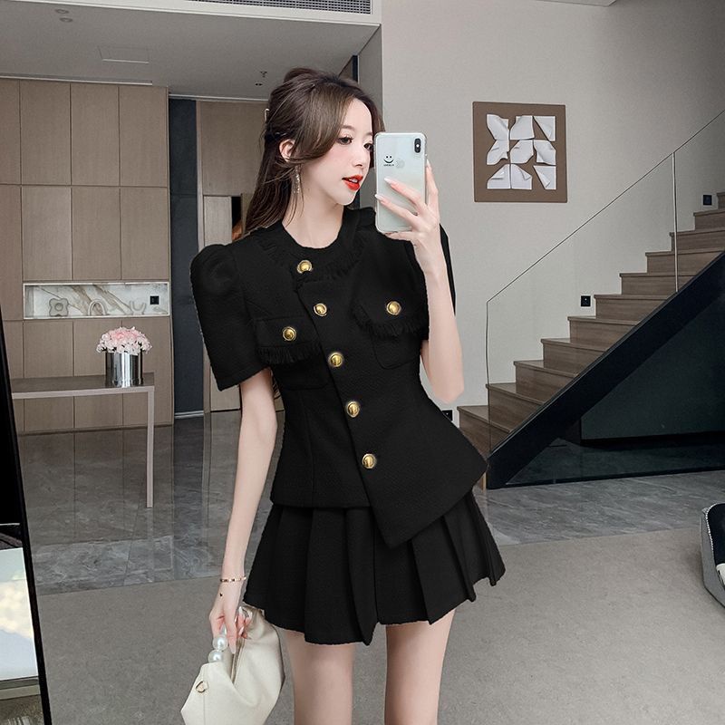 Set Áo Thun Ngắn Tay Phối Tua Rua Và Chân Váy Xếp Ly Lưng Cao Thời Trang Mùa Hè Cho Nữ