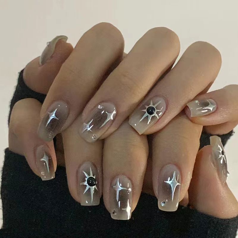 Miếng Dán Trang Trí Móng Tay Hình Ngôi Sao Màu Trắng Đen Bạc