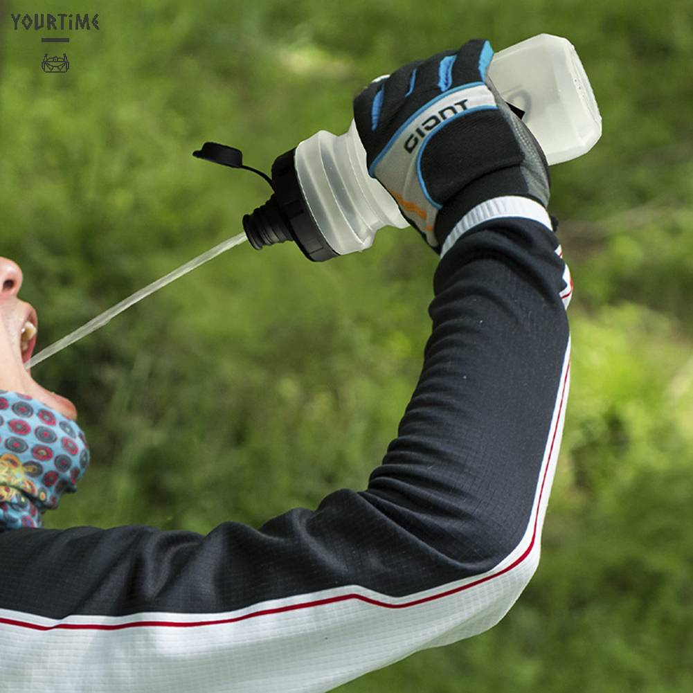 Bình Nước Thể Thao 650ML Kèm Giá Đỡ Tiện Lợi