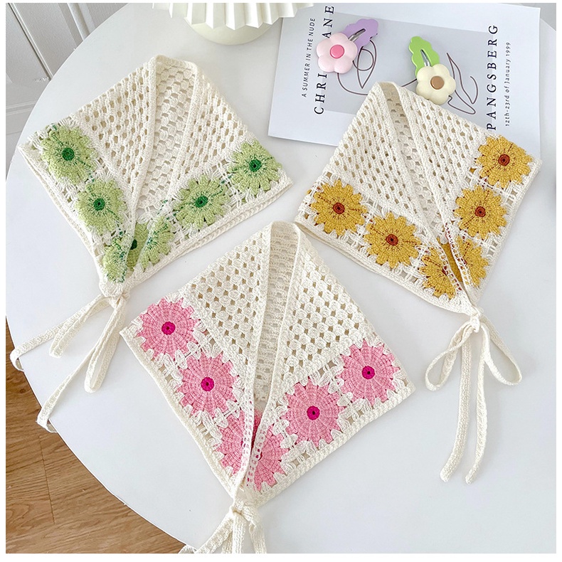 Khăn Đan Móc Hình Tam Giác Rỗng Bằng Tay
