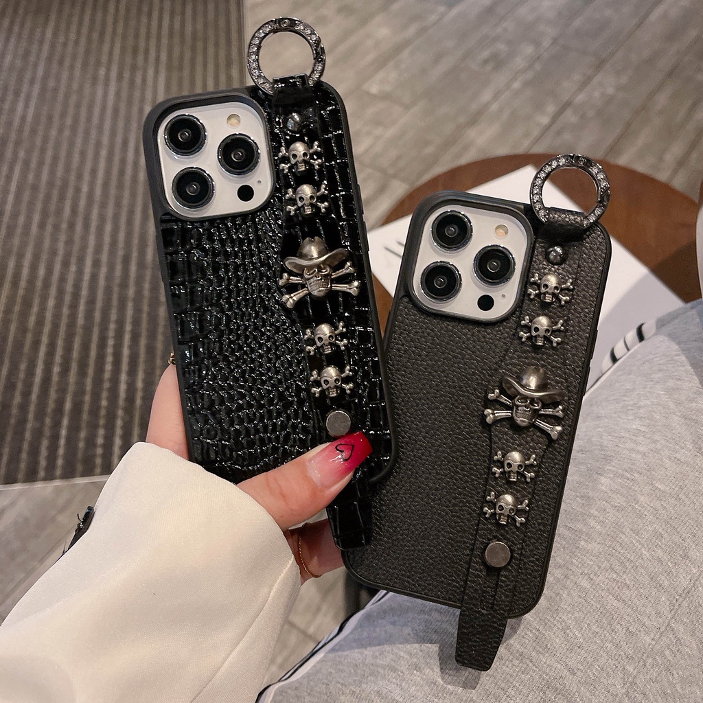 Ốp Điện Thoại Da Màu Đen Họa Tiết Đầu Lâu Kiểu Cao Bồi Có Dây Đeo Cổ Tay Cho iPhone 14ProMax 13 12 11 XSMax XR 7P