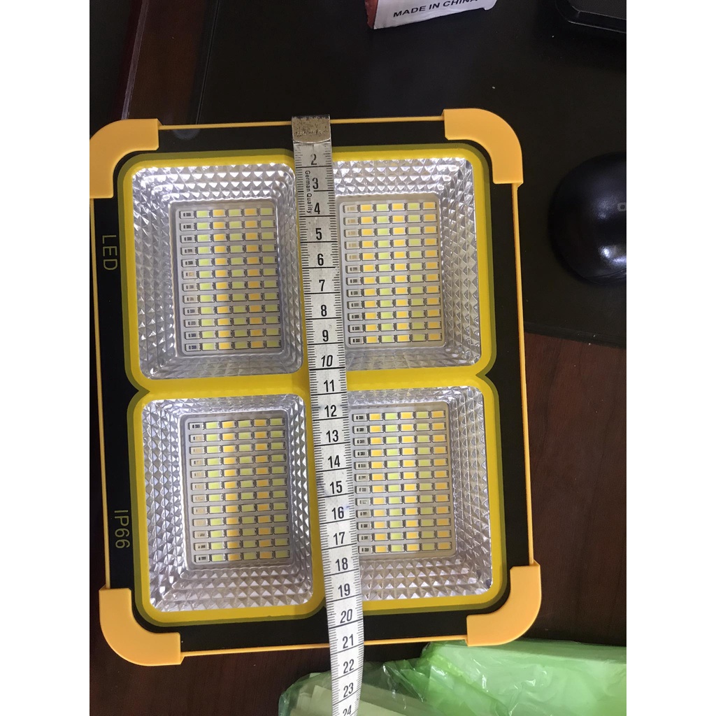 Đèn Năng Lượng Mặt Trời 300w 100 LED SIÊU SÁNG, có kèm sạc lưới 220v + đầu ra usb