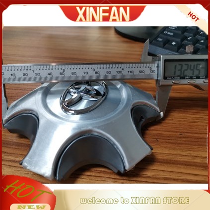 1 / 4 Nắp Đậy Trục Bánh Xe Hơi Toyota Fortuner G Vavant 2016-2020