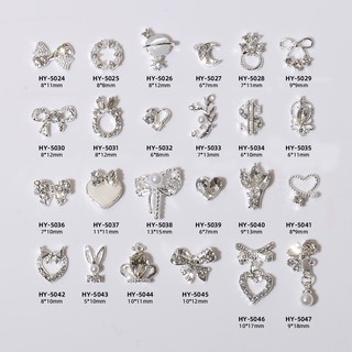 Charm bạc đính móng mã 50