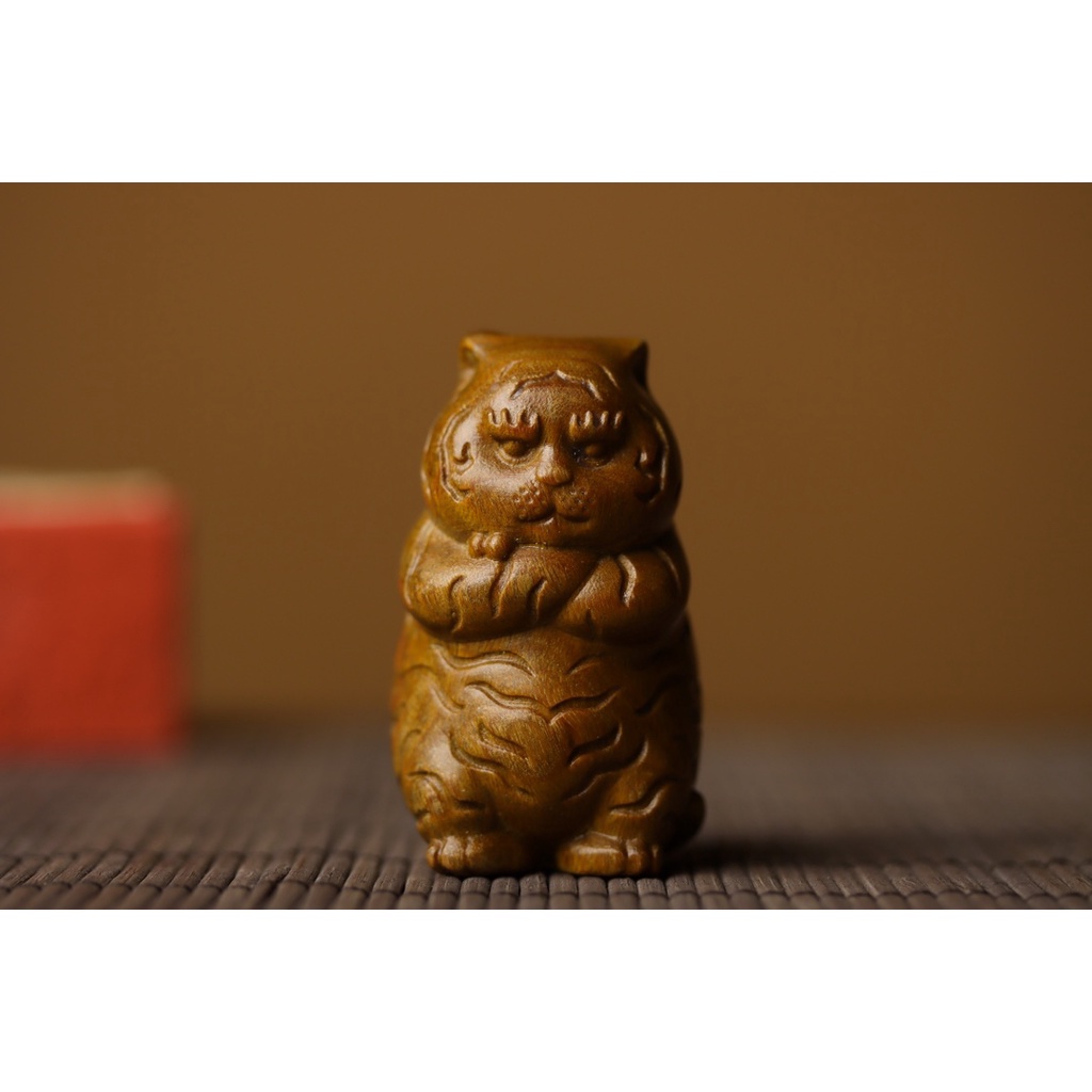 Hổ Chubby Bằng Gỗ Đàn Hương Dễ Thương Dùng Trang Trí Bàn