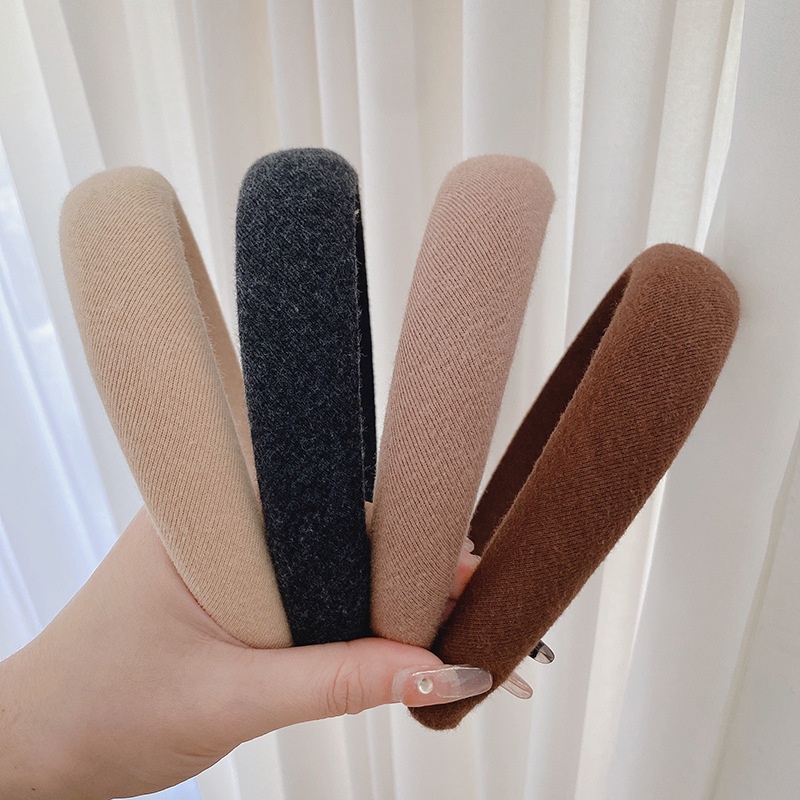 Băng Đô Cài Tóc Xốp Màu Cà Phê Trà Sữa Hình Đầu Lâu Đính Ngọc Trai Thời Trang Nhật Hàn