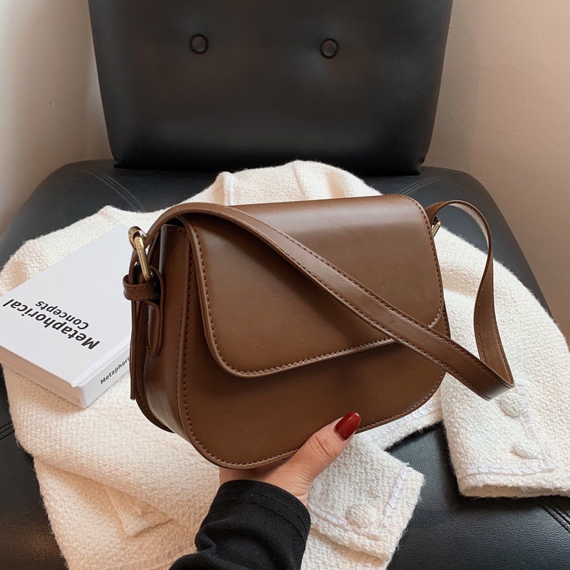 Túi Đeo Chéo Thời Trang Dễ Phối Đồ Cho Nữ