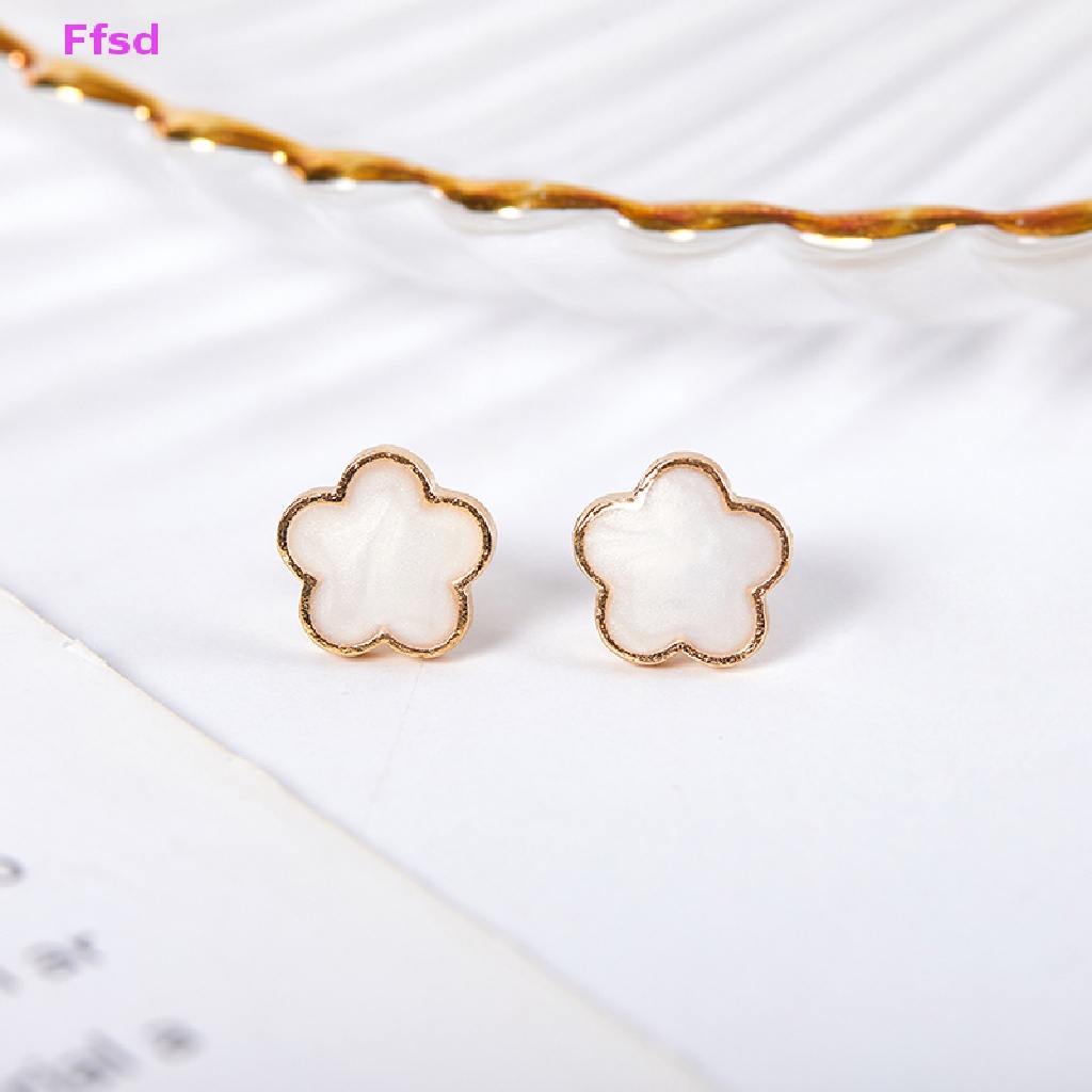 1 Đôi Bông Tai Hợp Kim Hình Bông Hoa Màu Trắng Thanh Lịch Thời Trang Cho Nữ