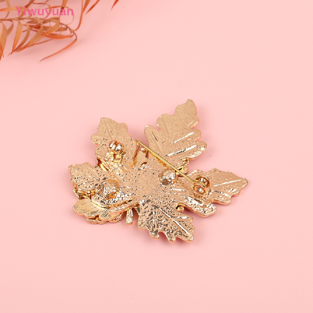 Ghim Cài Áo Hình Lá Phong Bằng Hợp Kim Tráng Men Phong Cách Vintage Mới