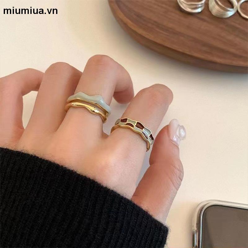 miumiuaNhẫn dạng hở điều chỉnh được mạ vàng mặt tráng men dầu ca rô cổ điển thời trang