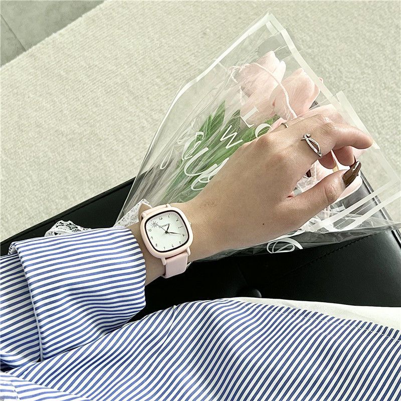 Đồng Hồ Quartz Mặt Vuông Phong Cách Mới Năm 2023