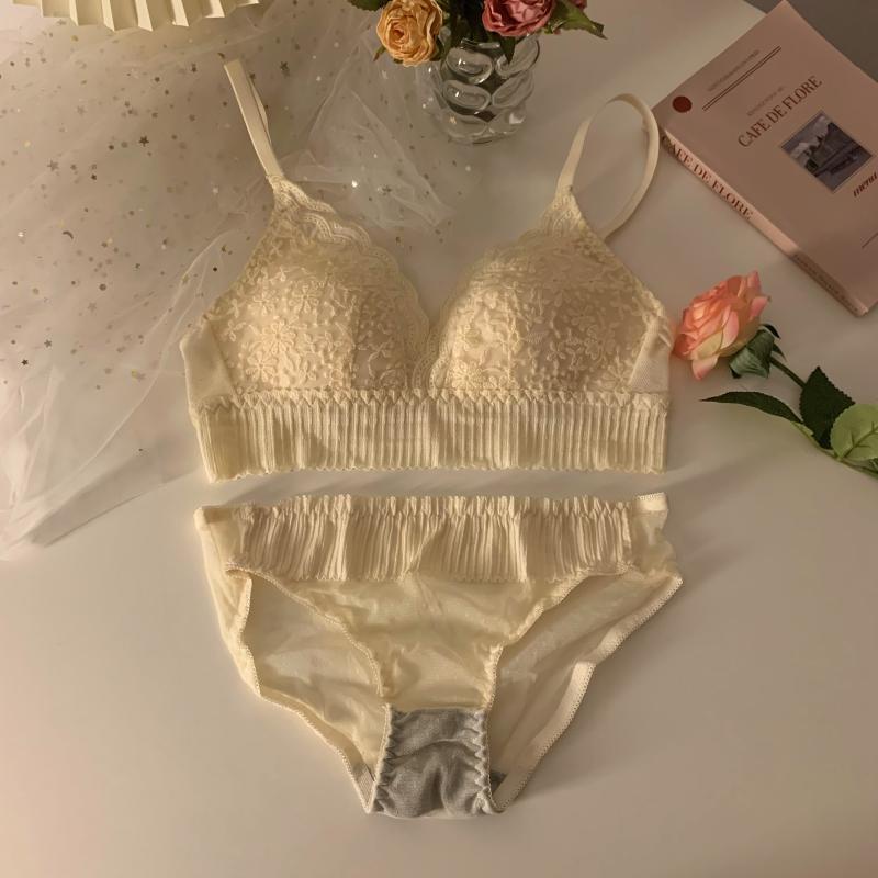 Bộ Đồ Lót Ren Hoa Quyến Rũ Cho Nữ
