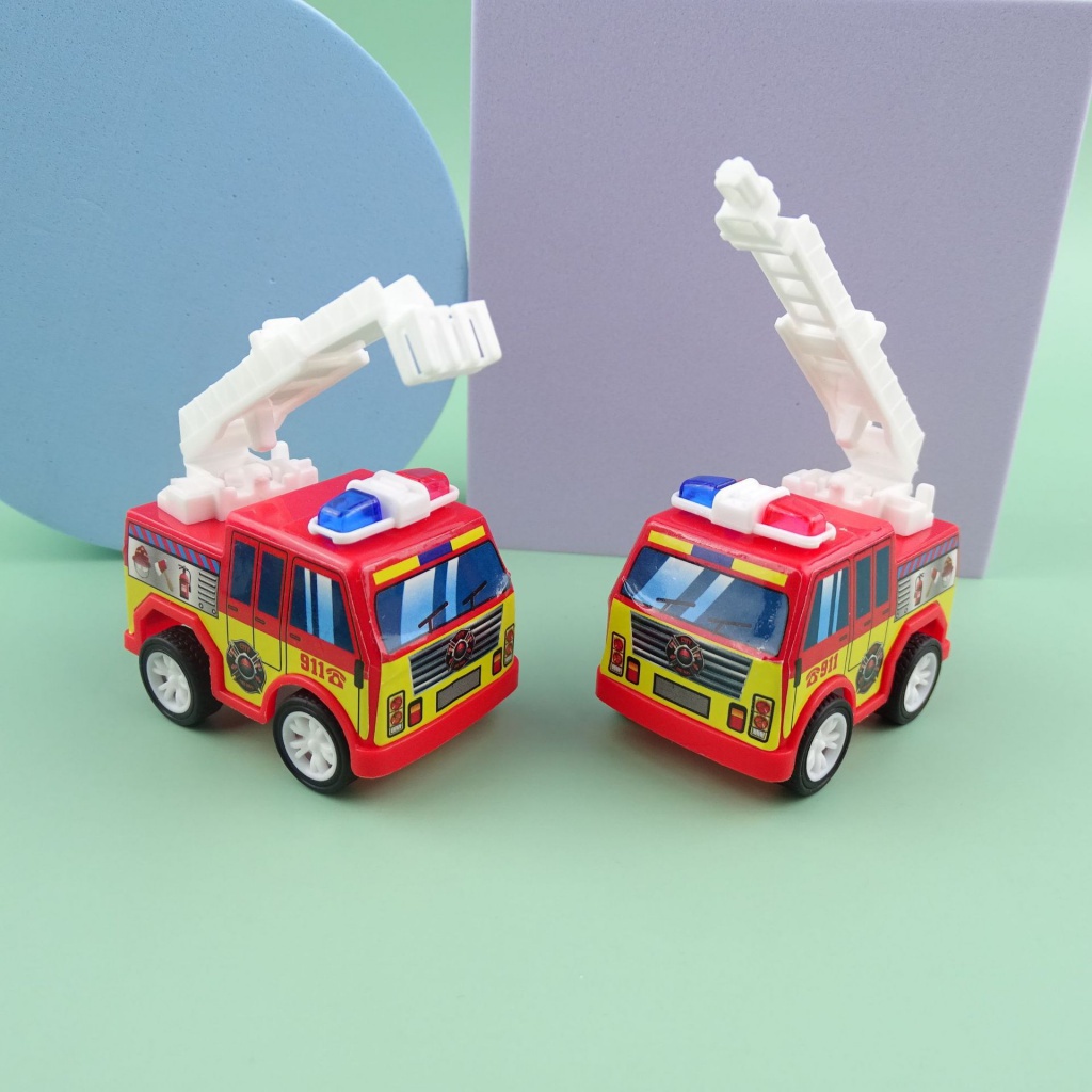 1 Bộ Đồ Chơi Xe Cứu Hỏa / Xe Cảnh Sát Hoạt Hình Dành Cho Bé