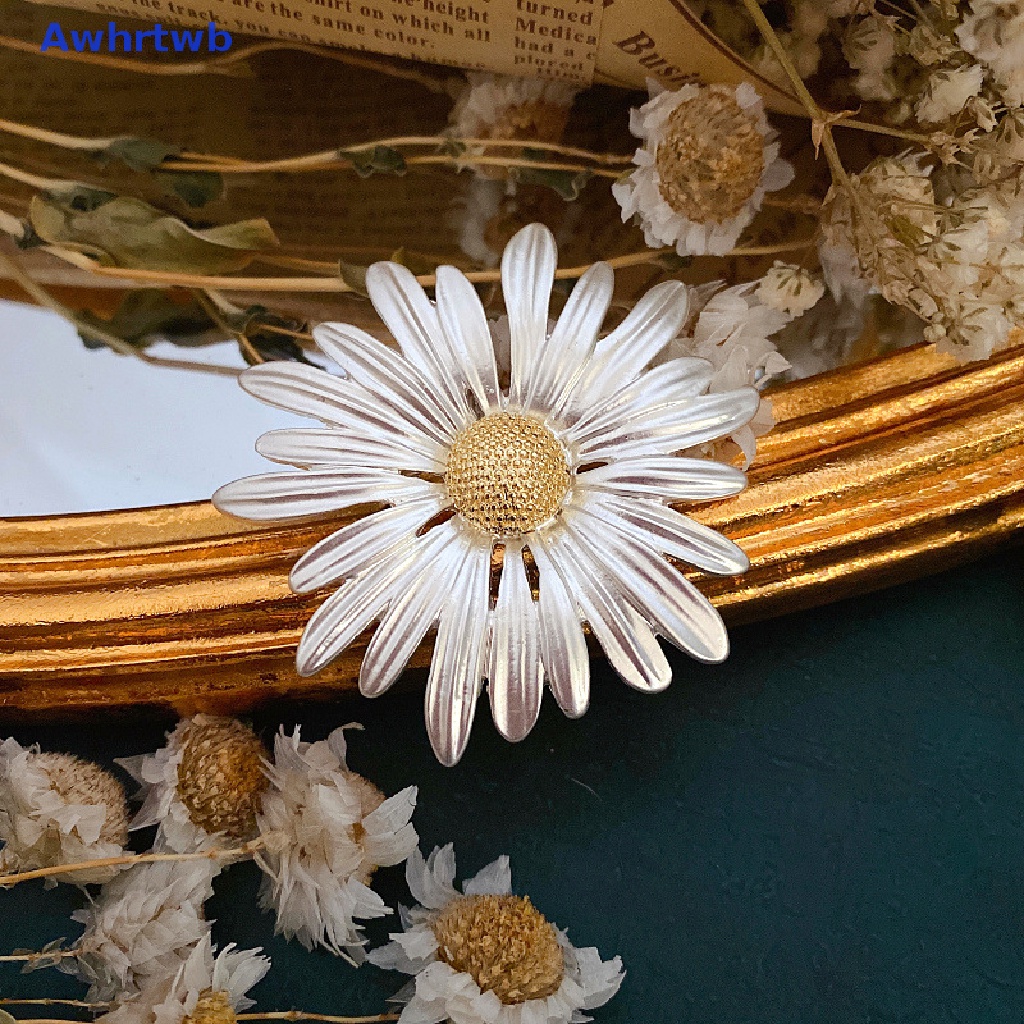 Ghim Cài Áo Hình Hoa Cúc Bằng Kim Loại Phong Cách Vintage Thanh Lịch Dành Cho Nam Và Nữ Mới