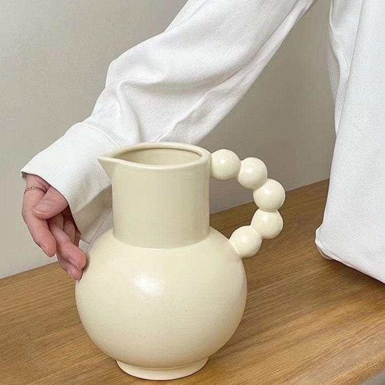 Bình Hoa Bằng Gốm Sứ Có Tay Cầm Phong Cách Pháp