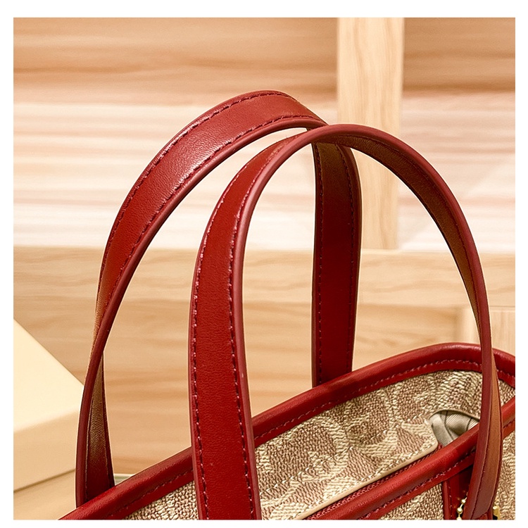 Túi Xách Tay Đeo Chéo Vai Famaous Mẫu Mới 2023 Thời Trang Cho Nữ