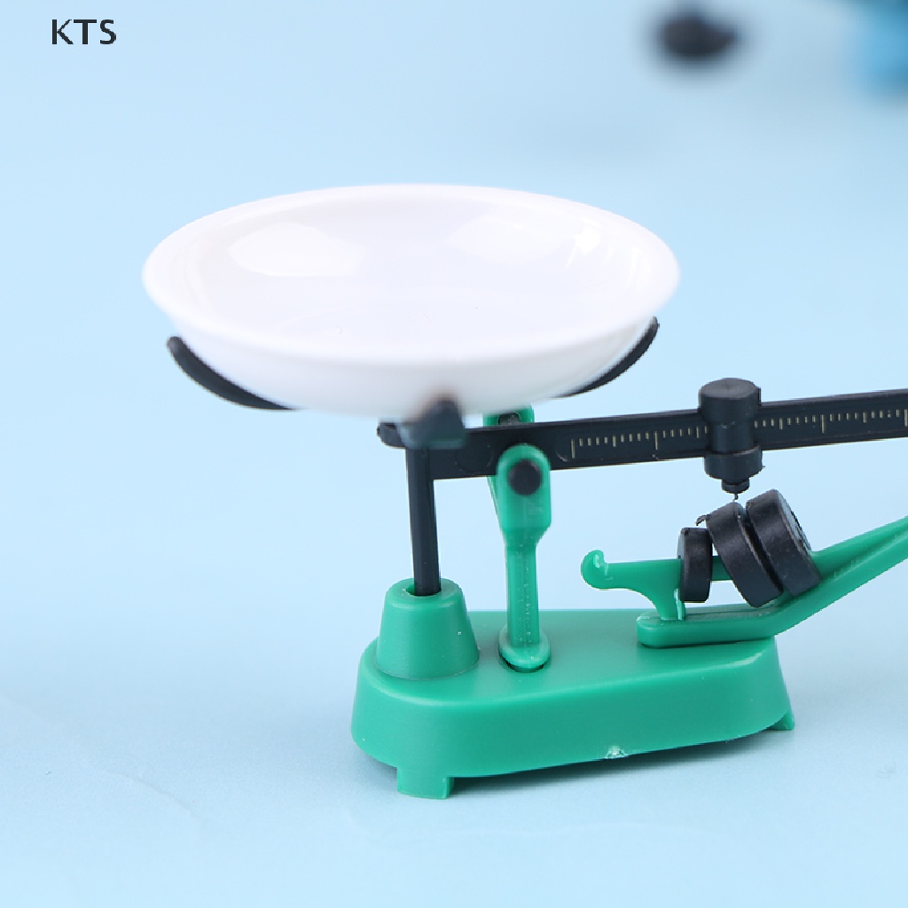 Cân Đồ Chơi Mini Màu Sắc Xinh Xắn Dùng Để Trang Trí Nhà Búp Bê