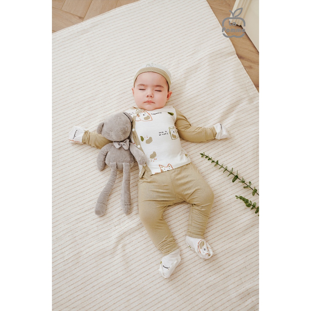 Bộ dài tay La Pomme cúc lệch lovely baby