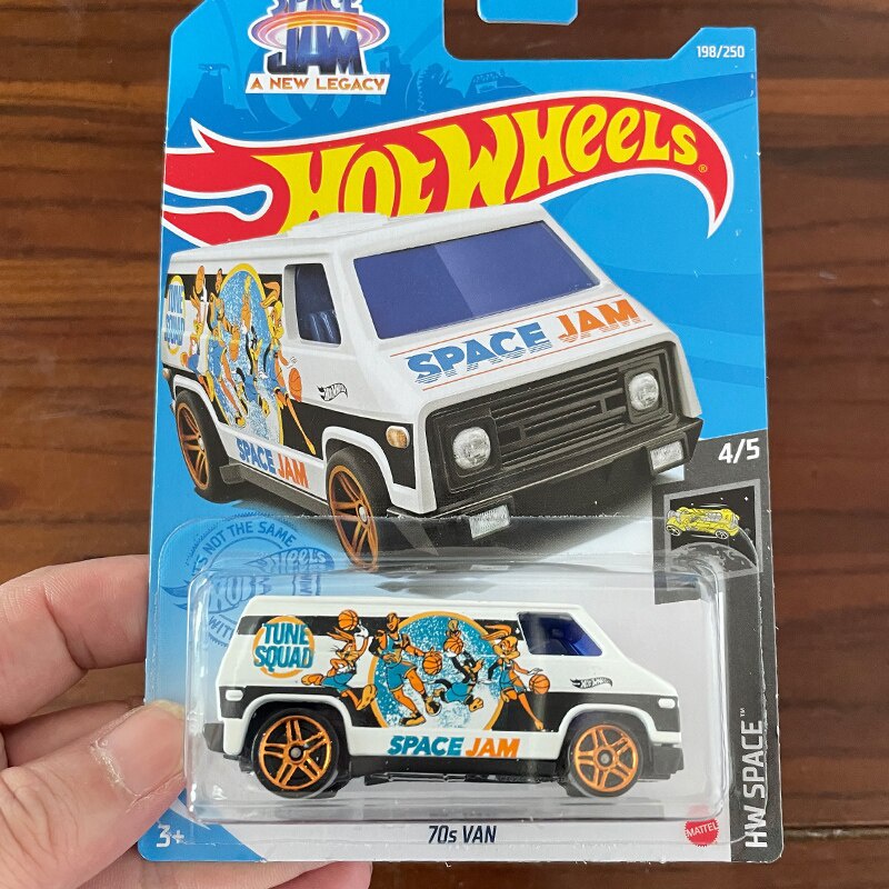 Mô Hình Xe Hơi Đồ Chơi Hot Wheels 70s VAN 1 / 64 Bằng Kim Loại 2023-16