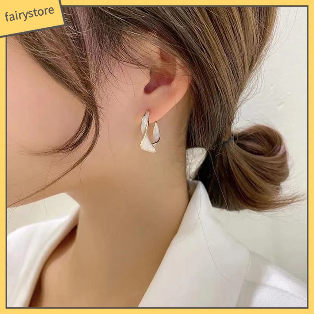 1 Đôi Bông Tai Kim Loại Xoắn Phong Cách Retro Thời Trang Dành Cho Nữ