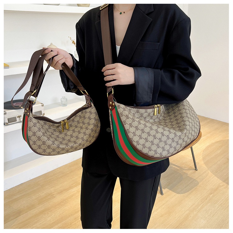 Túi Đeo Chéo In Họa Tiết Phong Cách Âu Mỹ Thời Trang Cho Nữ