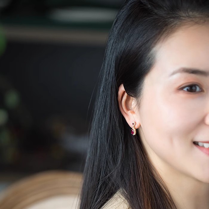 Bông Tai Đính Đá Ruby Màu Đỏ Phong Cách Hoàng Cung Sang Trọng Dành Cho Nữ