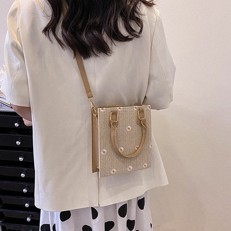 Túi cói Bằng Rơm Đính Ngọc Trai Thời Trang Dành Cho Nữ