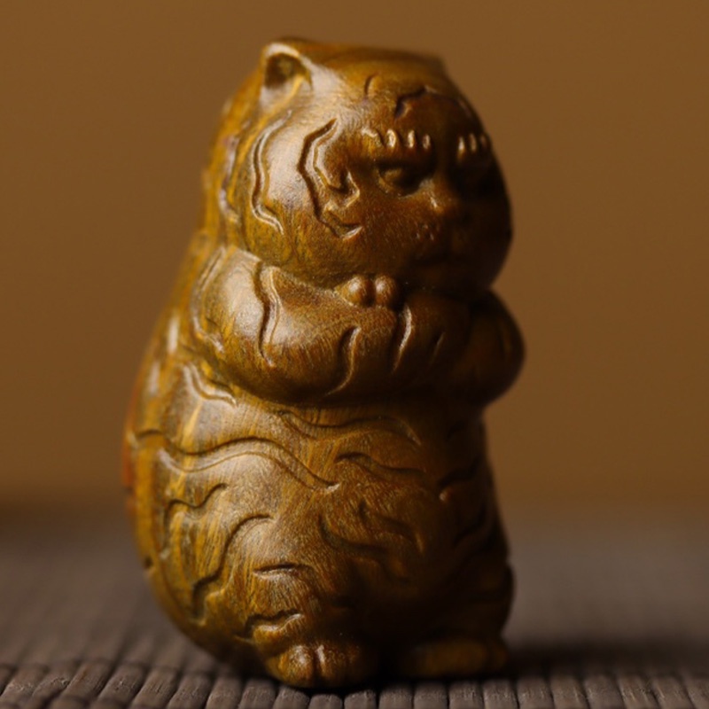 Hổ Chubby Bằng Gỗ Đàn Hương Dễ Thương Dùng Trang Trí Bàn
