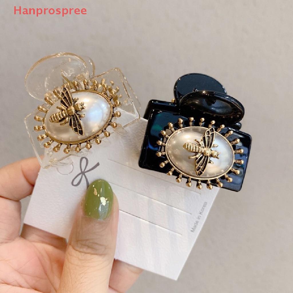 Hanprospree > Kẹp Tóc Càng Cua Đính Ngọc Trai Hình Vuông Phong Cách Retro Thanh Lịch Cho Nữ
