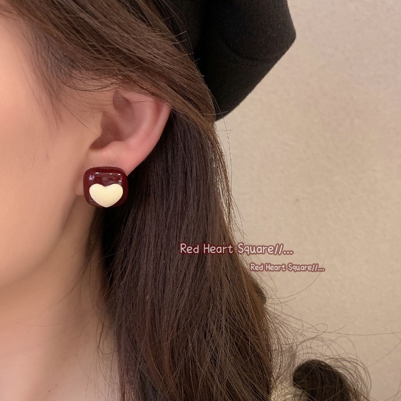 Khuyên Tai Hình Trái Tim Đỏ Dễ Thương Thời Trang 2023