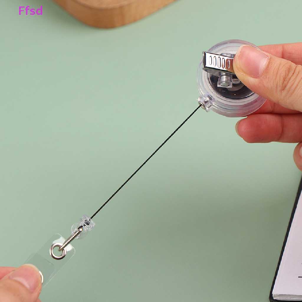 Kẹp ID / Huy Hiệu Y Tá Trong Suốt Xoay 360 Độ Tiện Dụng