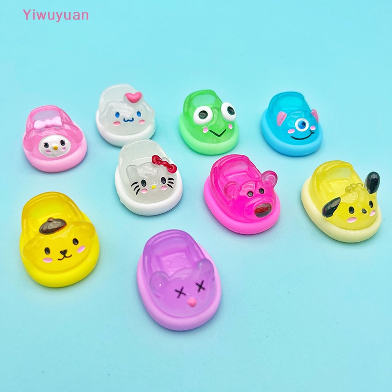 1 Vật Trang Trí Dạ Quang Đáng Yêu Cho Xe Hơi Mới