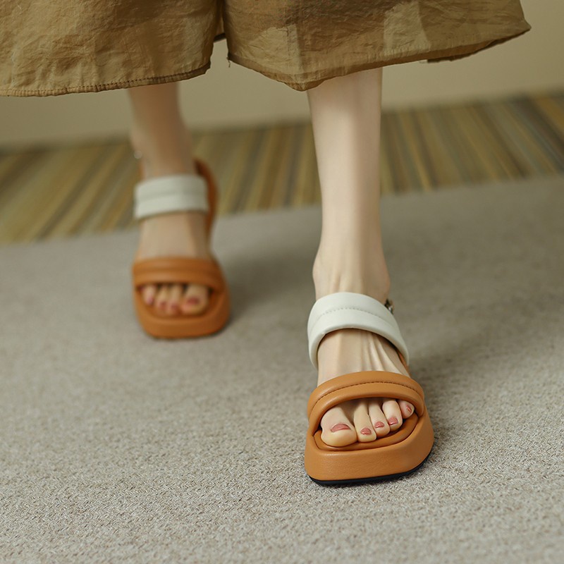 Duoya Tóc Thẳng ~ [Hàng Có Sẵn] Giày Sandal Hở Ngón Quai Da Mềm Phẳng Dày Mùa Hè Dễ Mặc Đi Biển Cho Nữ Miễn Phí Vận Chuyển