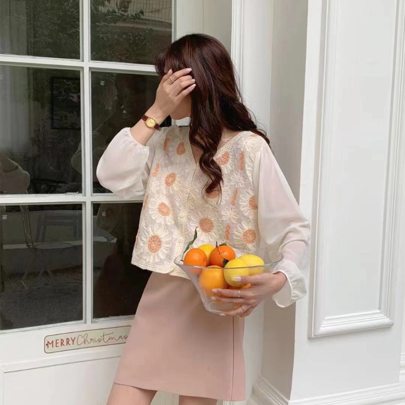 Áo Croptop Dài Tay Phối Ren Họa Tiết Thêu Xinh Xắn Ngọt Ngào