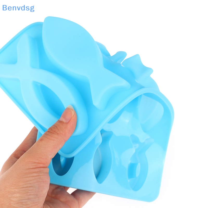 1 Khuôn Làm Đá 8 Ngăn Hình Cá Không Cần Dùng Pin