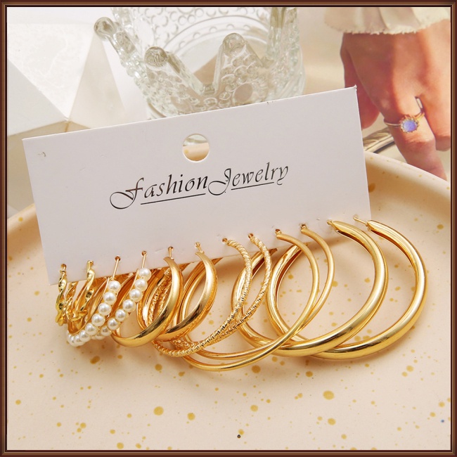 Bộ Khuyên Tai Hình Vuông Bằng Kim Loại Sang Trọng Cho Nữ