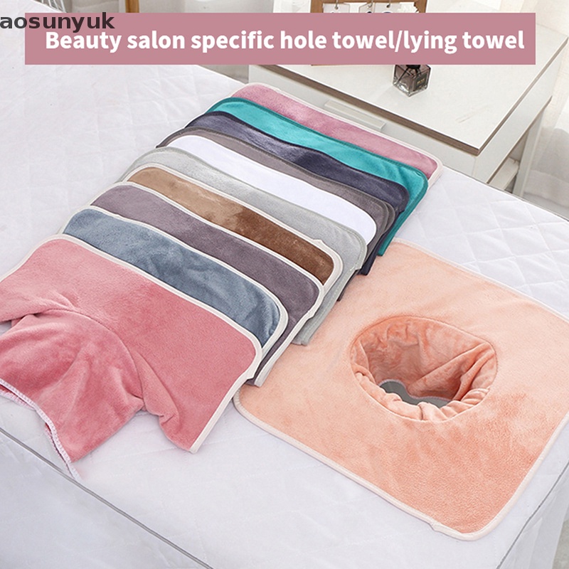 Khăn Trải Bàn 35 * 35cm Có Lỗ Tiện Dụng Cho SPA