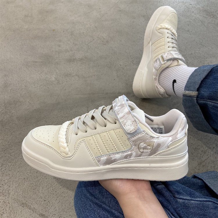 Giày Thể Thao Đế Bằng Chống Mòn Thời Trang Phong Cách retro Cho Nữ